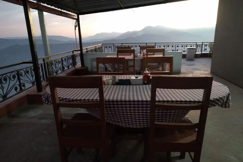Hotel High Ground Inn And Rooftop Restaurant