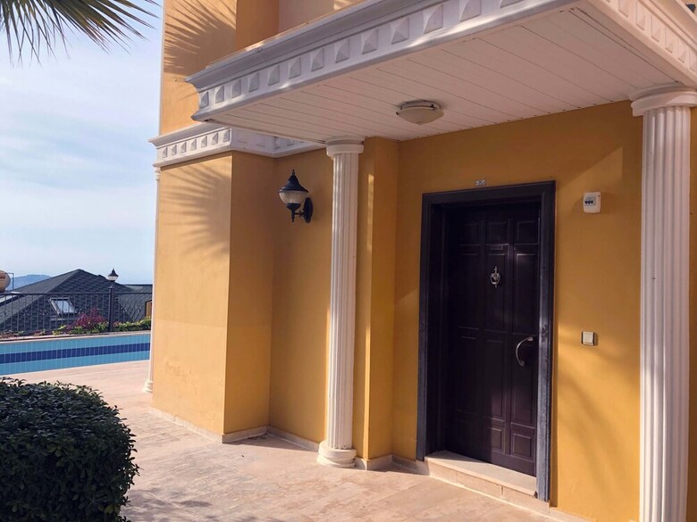 Fantastic 4 Bedroom Lux Villa