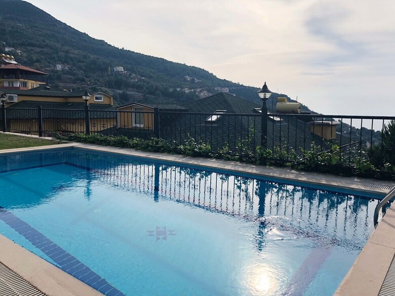 Fantastic 4 Bedroom Lux Villa