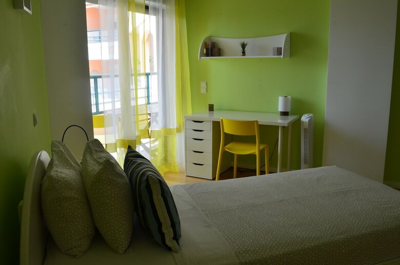 Cozy Apartment At Carcavelos Beach