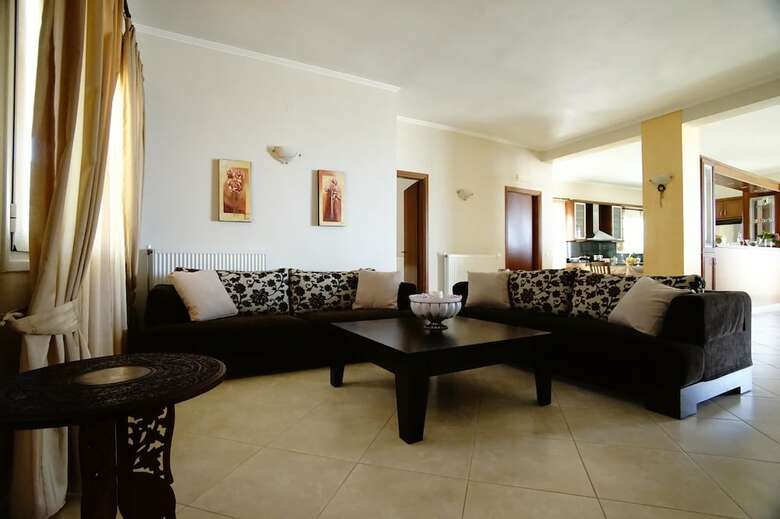 Aeolus Villa