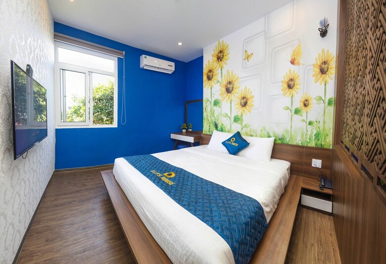 Hotel V.i.p's House  2