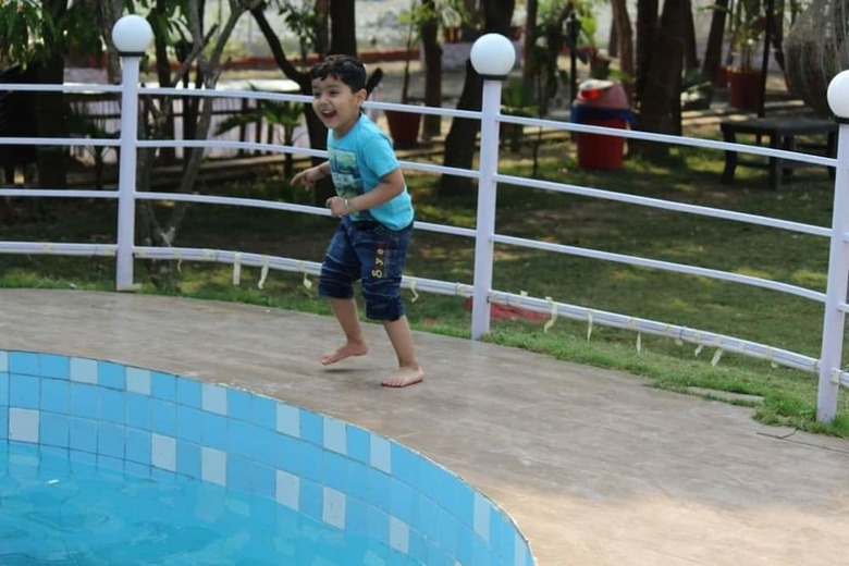 Hotel Gurugram Resort