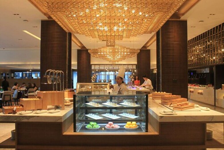 Wyndham Grand Yangon Hotel