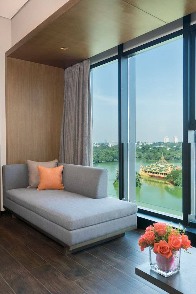 Wyndham Grand Yangon Hotel