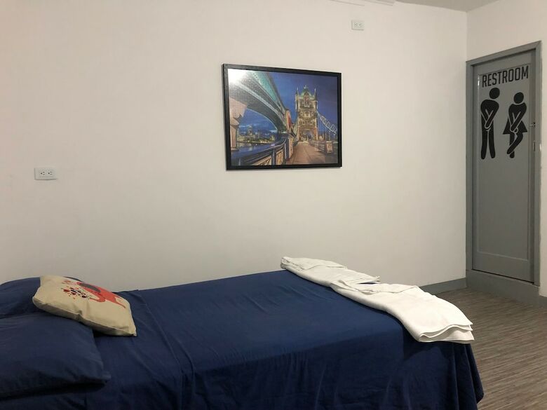 Hostal Backpackers Inn Medellin