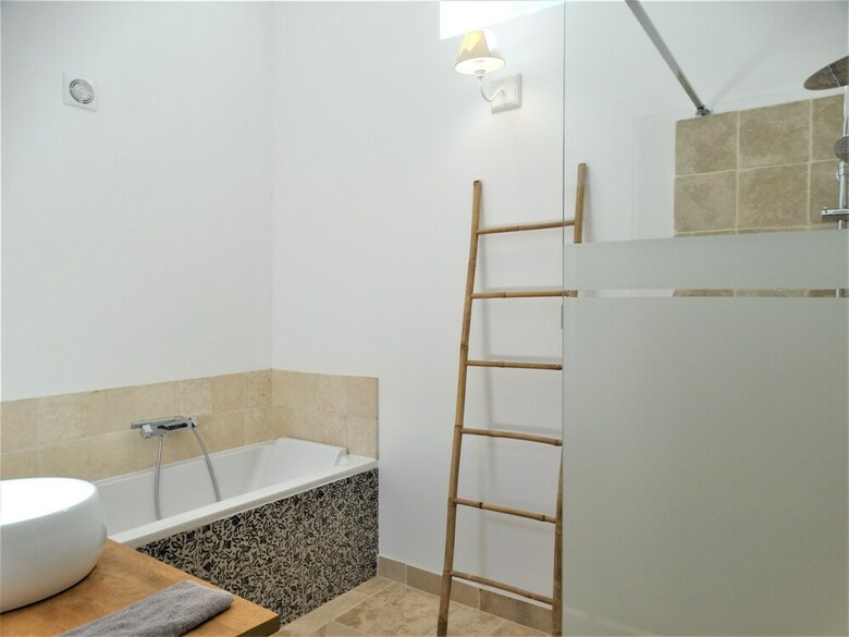 Hotel Chambre D'h�tes Ch�teau Montplaisir
