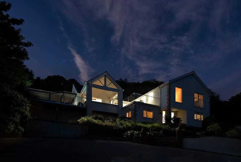 The Curlews - A Boutique Waterside Home