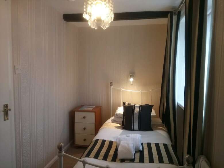 Hotel Jireh House