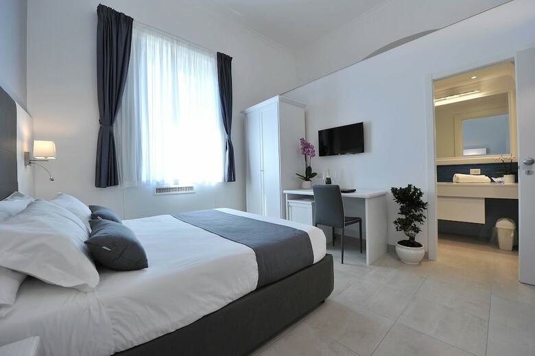 Hotel Sorrento Bay