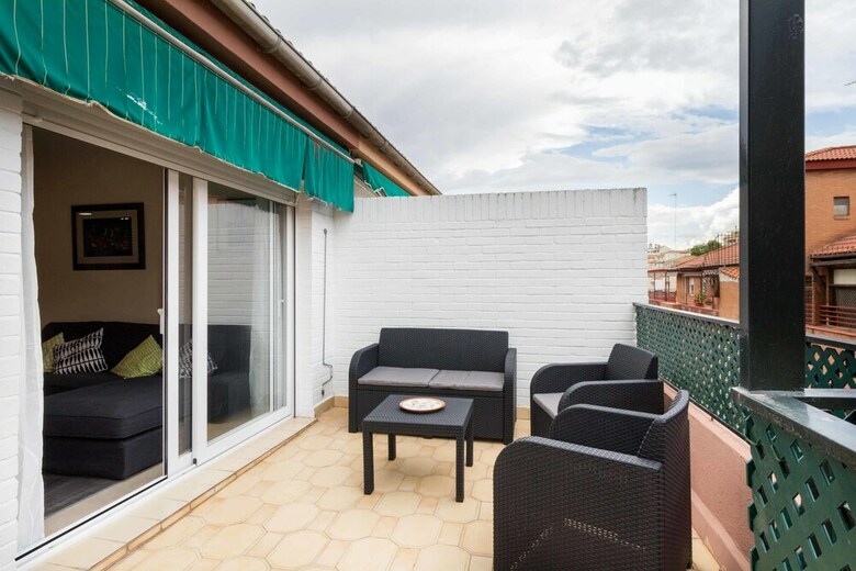 Apartamentos Paseo Del Sal�n