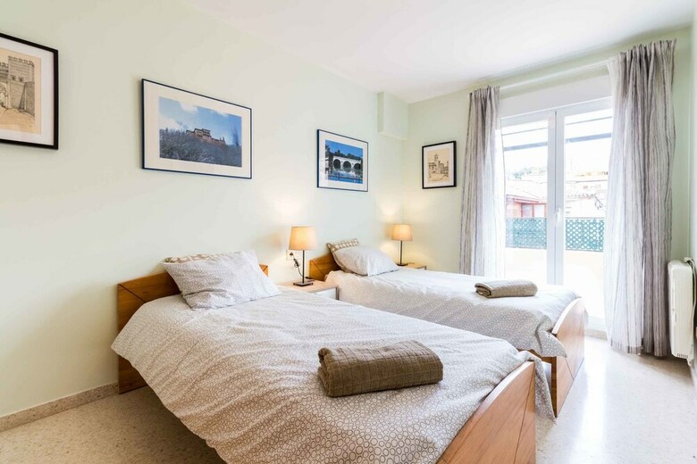 Apartamentos Paseo Del Sal�n