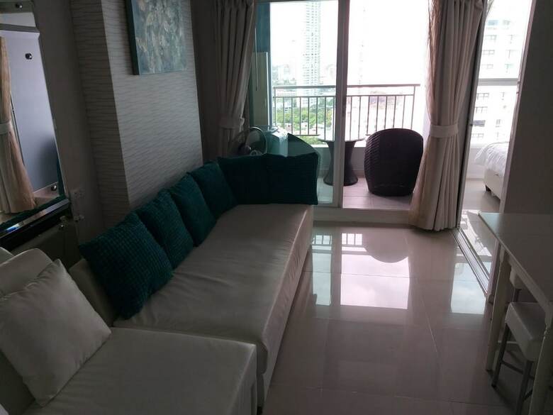 Kosin Beach Room Pattaya