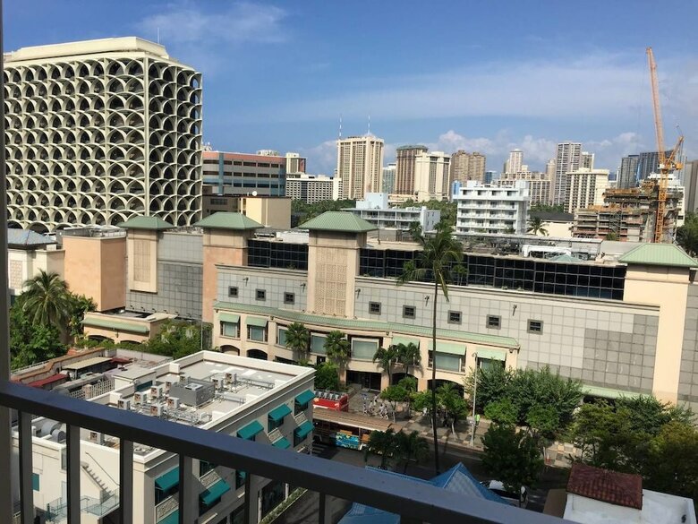 Marine Surf Condo/free Parking/free Wifi/ 14