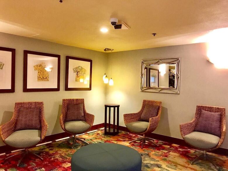 Marine Surf Condo/free Parking/free Wifi/ 14