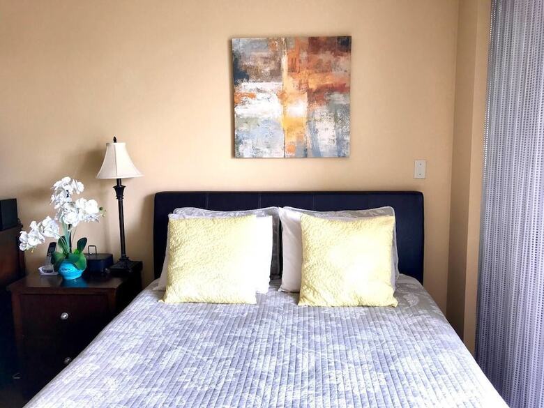 Marine Surf Condo/free Parking/free Wifi/ 14