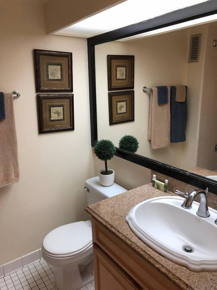 Marine Surf Condo/free Parking/free Wifi/ 14