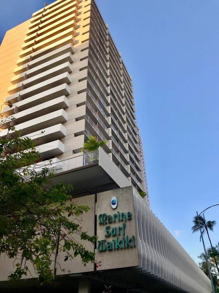 Marine Surf Condo/free Parking/free Wifi/ 14