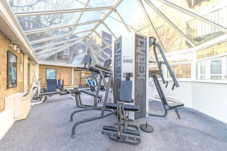 Spacious Apartment In Trendy Islington