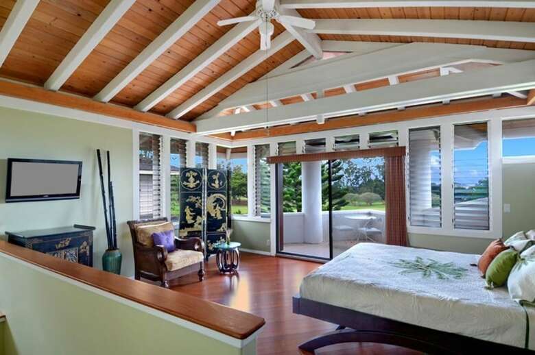 Rate Elegant Home With Hot Tub And Pool On Makai Golf Course