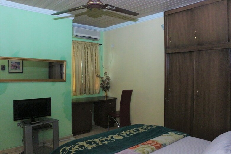 Hotel Chisam Suites