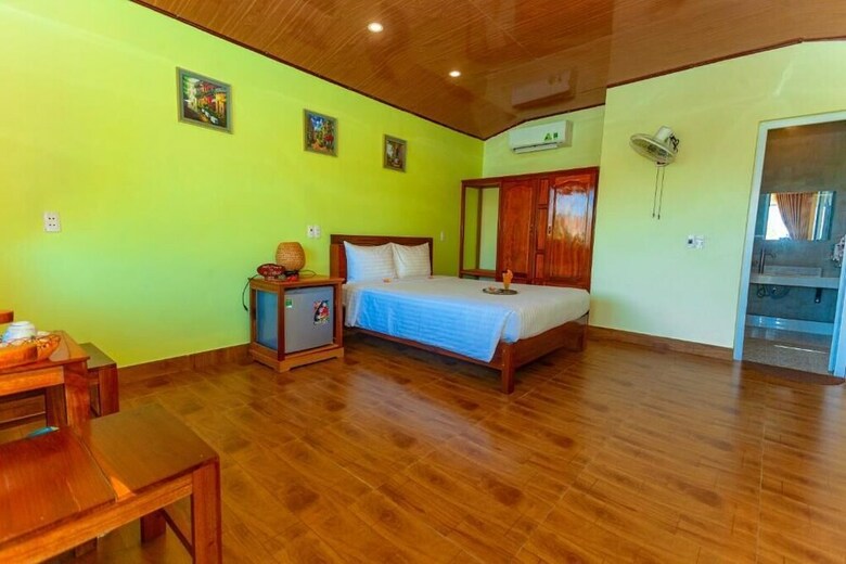 Hotel Lucky Homes