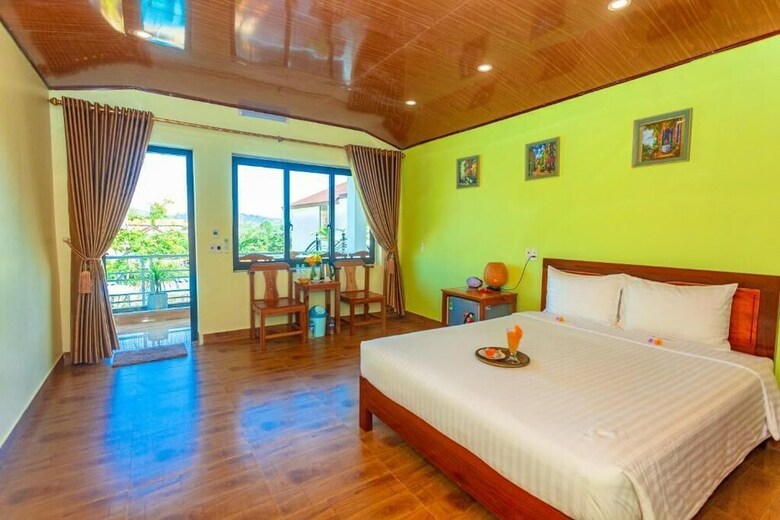 Hotel Lucky Homes