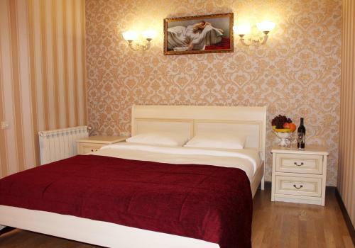 Golden House Hotel
