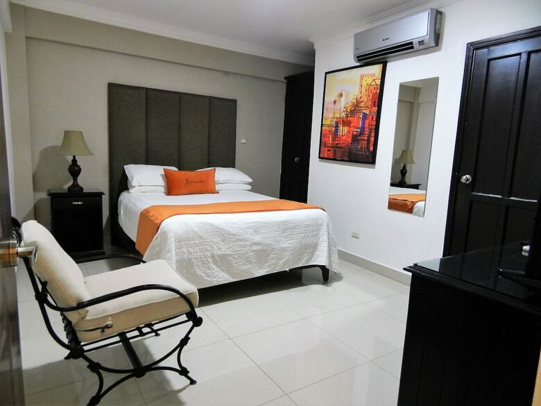 Hotel La Colonia