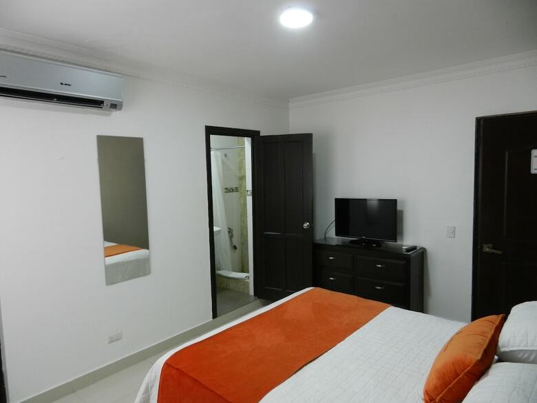 Hotel La Colonia