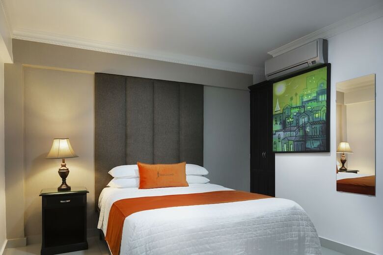 Hotel La Colonia