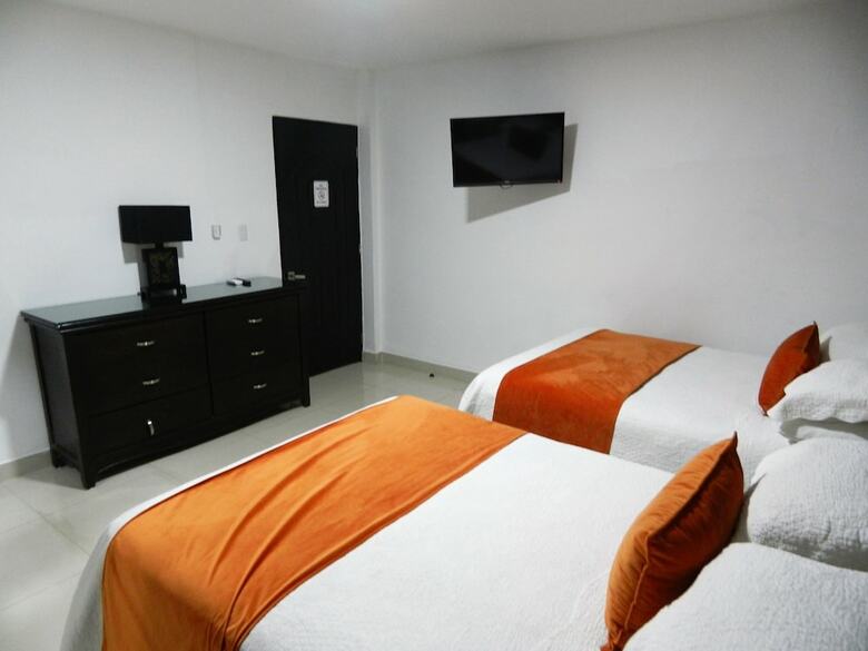 Hotel La Colonia