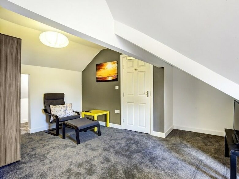 Hotel Townhouse Plus @ 166 Edleston Road Crewe