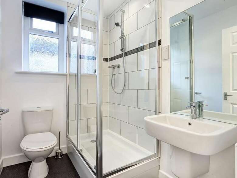 Hotel Townhouse Plus @ 166 Edleston Road Crewe
