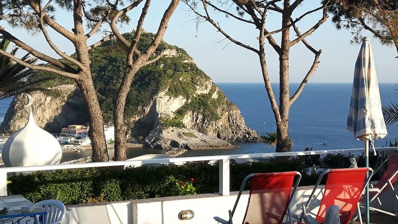 Hotel Casa Adolfo Ischia