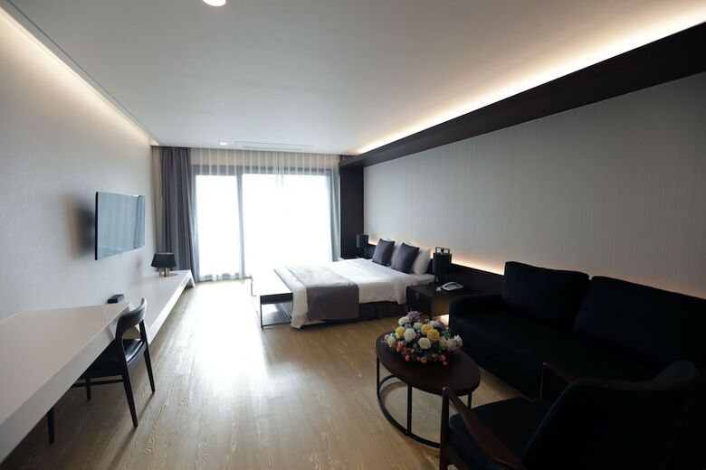 The Qube Resort Jeju