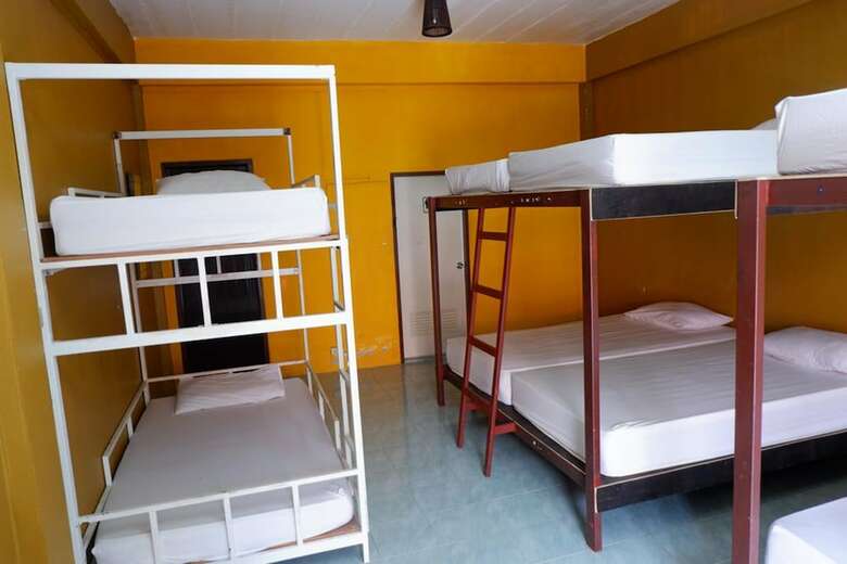 Hostal Jaya Hostel - Adults Only