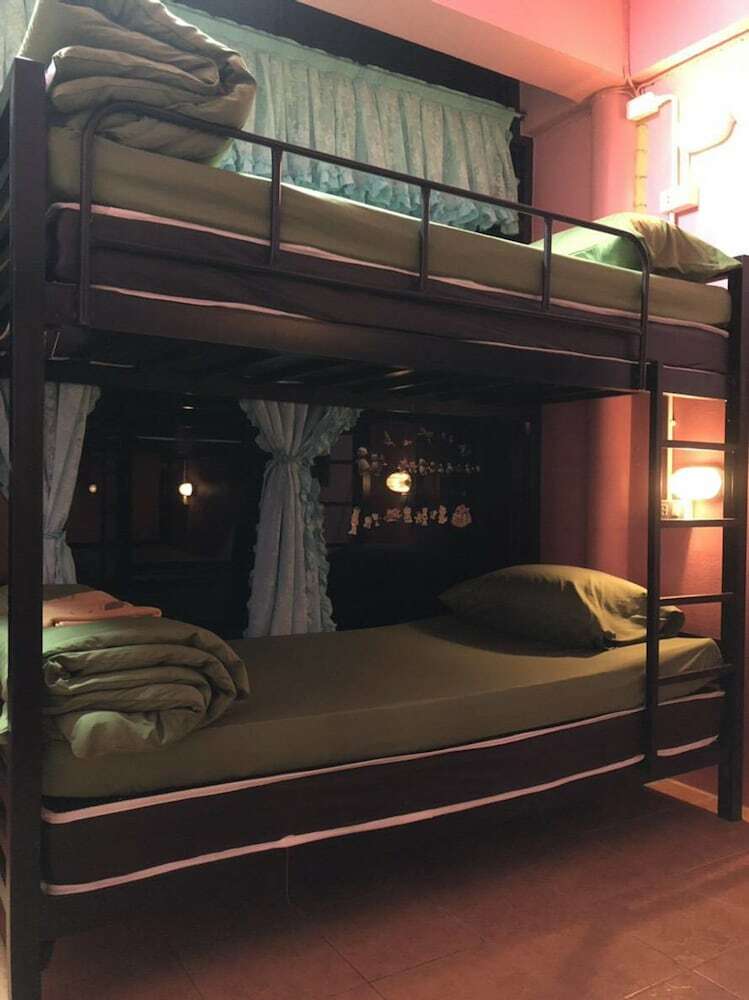 Hostal Sunshine Home - Hostel - Adults Only