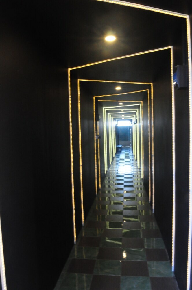 Nay Chi Linn Hotel