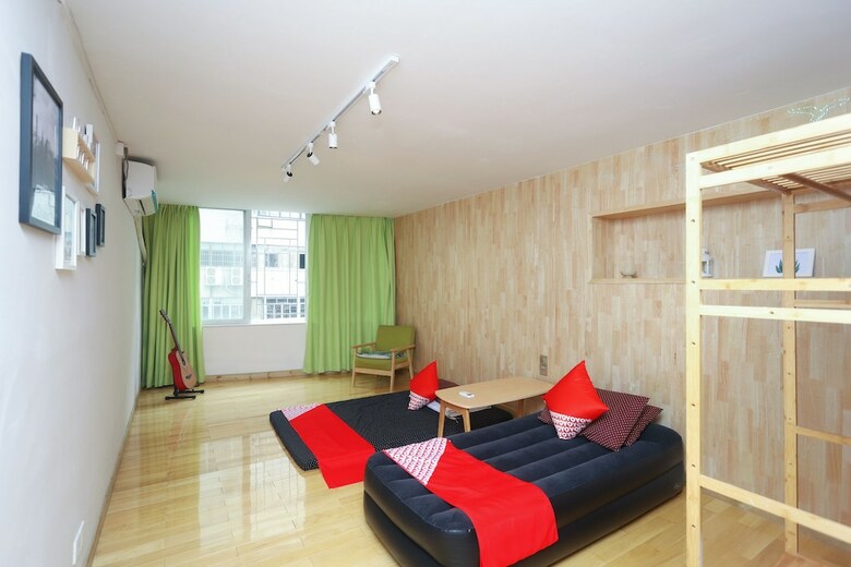 Hostal Phoenix Egg Youth Hostel