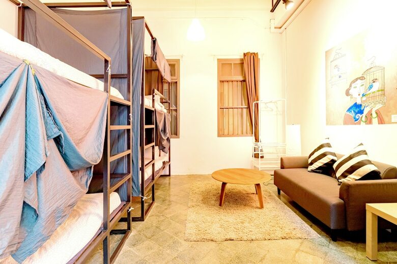 Hostal Lyns Home Boutique Hostel