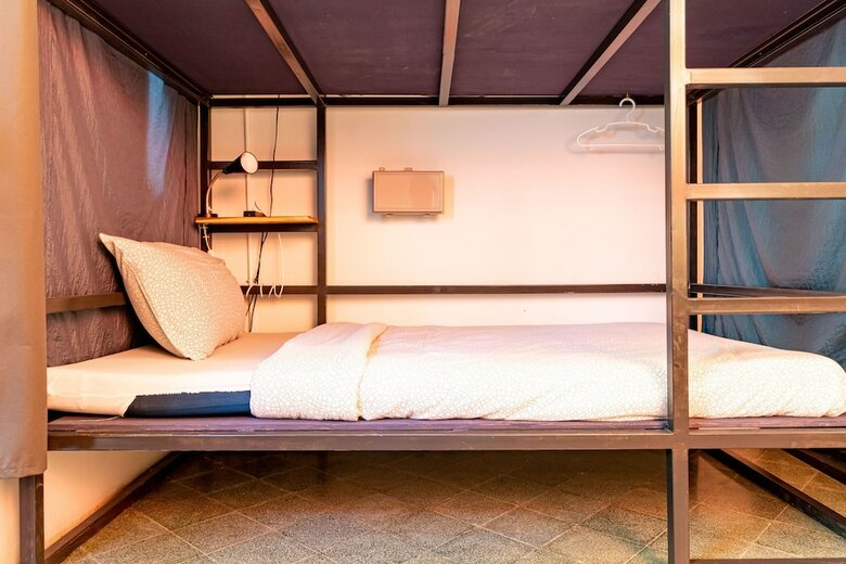 Hostal Lyns Home Boutique Hostel