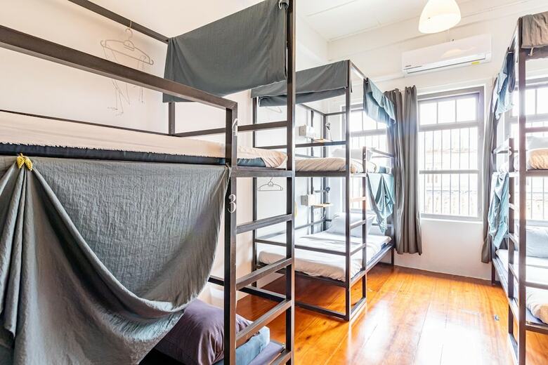 Hostal Lyns Home Boutique Hostel