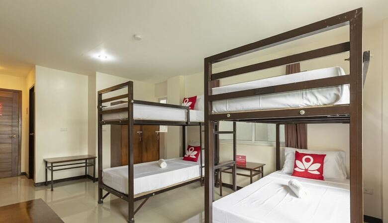 Hotel Zen Rooms 10th Ave Cubao