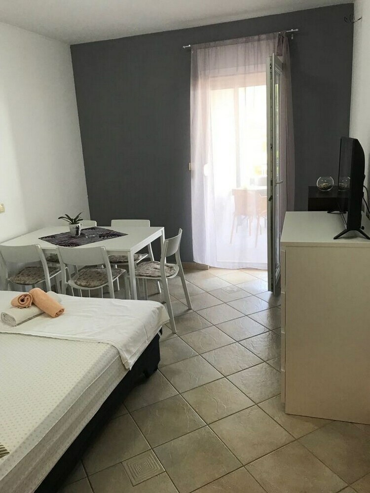 Hotel Apartments Ante