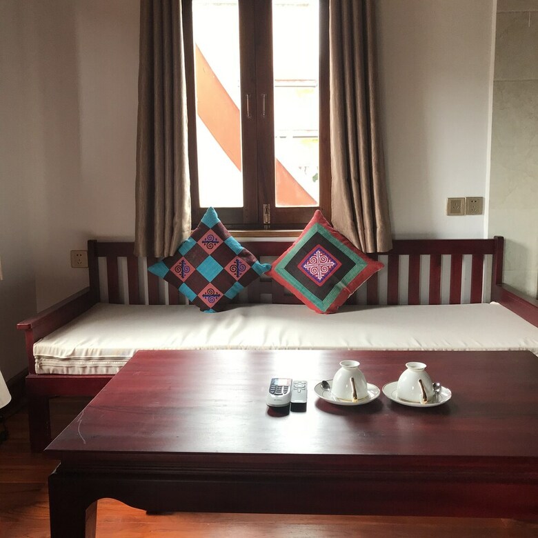Wisdom Mystery Hotel