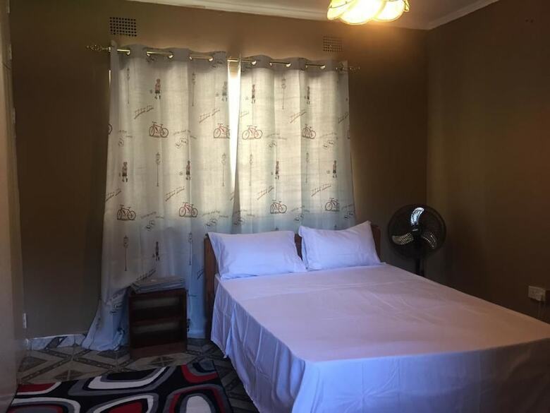 Hotel Hooters Lodge