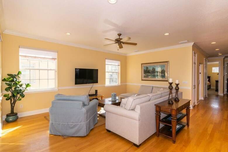 Sunrise Moorings Both - Five Bedroom Condo