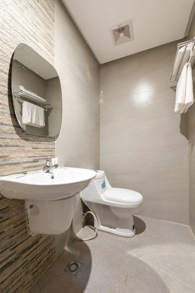Oyo 121 Nakpil Hotel