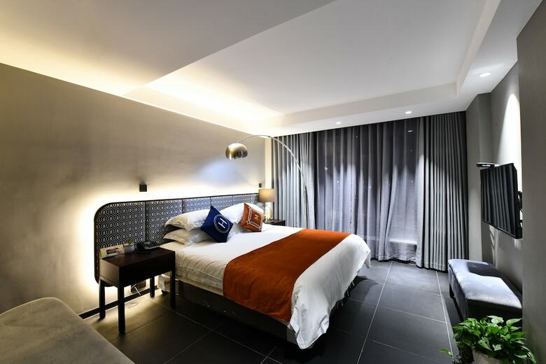 Hotel Dreamhouse